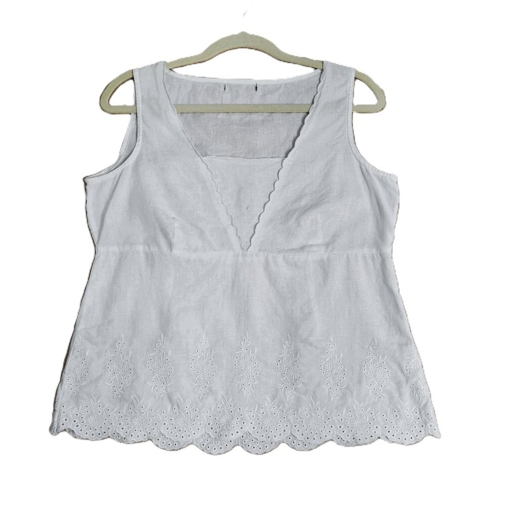 Eddie Bauer Sz M 100% Linen Top Blouse Embroidery White Scalloped Hem